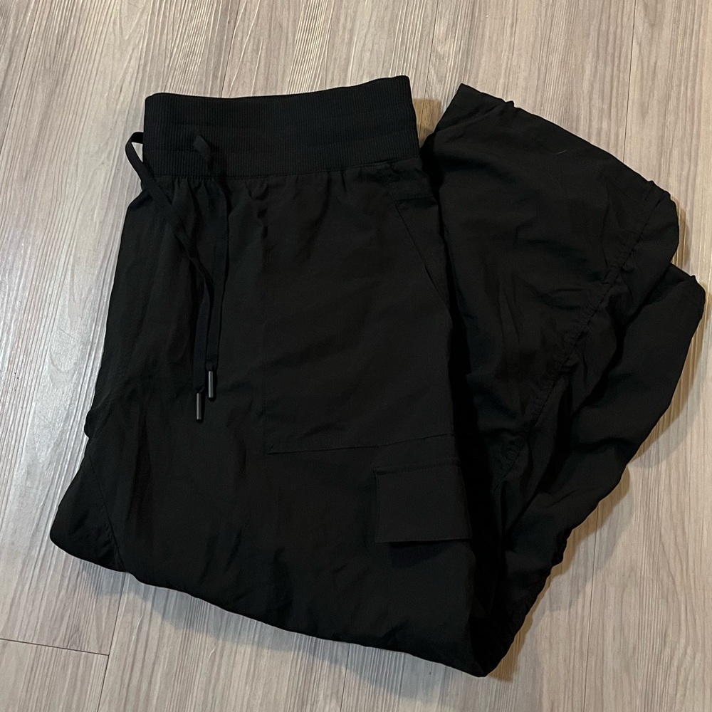 Athletic pants